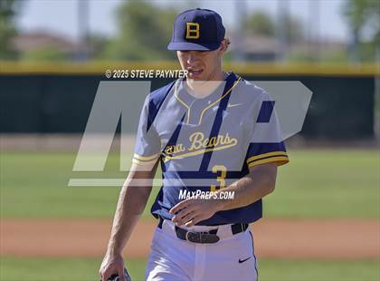Thumbnail 3 in Bend vs Omaha Westview (Coach Bob Invitational) photogallery.