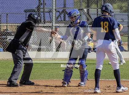 Thumbnail 1 in Bend vs Omaha Westview (Coach Bob Invitational) photogallery.