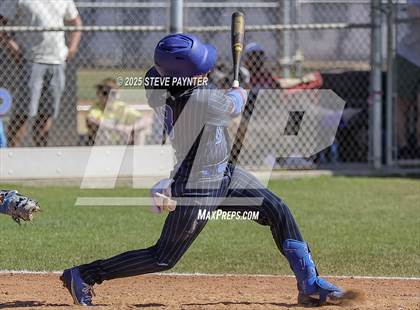 Thumbnail 1 in Bend vs Omaha Westview (Coach Bob Invitational) photogallery.