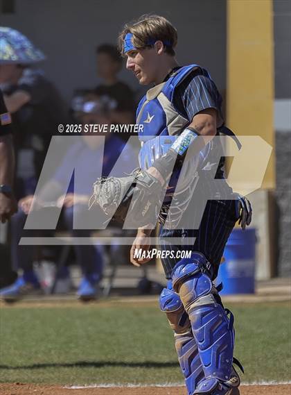 Thumbnail 1 in Bend vs Omaha Westview (Coach Bob Invitational) photogallery.