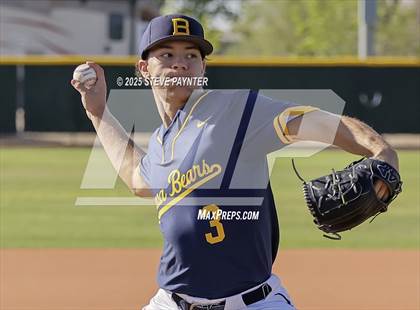 Thumbnail 1 in Bend vs Omaha Westview (Coach Bob Invitational) photogallery.