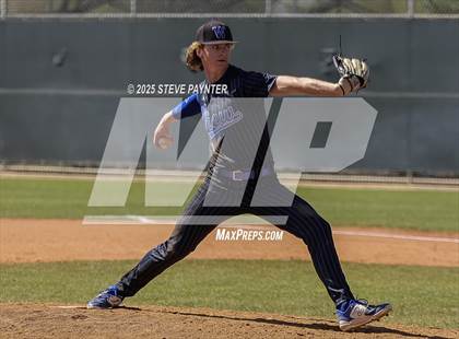 Thumbnail 3 in Bend vs Omaha Westview (Coach Bob Invitational) photogallery.