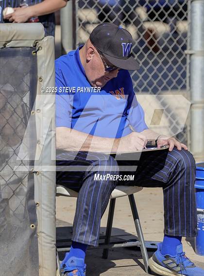 Thumbnail 2 in Bend vs Omaha Westview (Coach Bob Invitational) photogallery.
