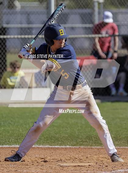 Thumbnail 2 in Bend vs Omaha Westview (Coach Bob Invitational) photogallery.