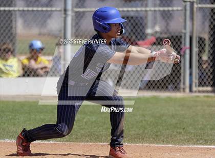 Thumbnail 2 in Bend vs Omaha Westview (Coach Bob Invitational) photogallery.