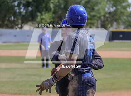 Thumbnail 3 in Bend vs Omaha Westview (Coach Bob Invitational) photogallery.
