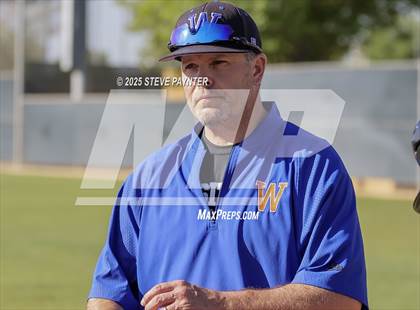 Thumbnail 2 in Bend vs Omaha Westview (Coach Bob Invitational) photogallery.