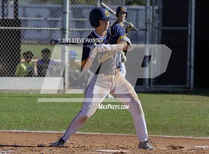 Thumbnail 1 in Bend vs Omaha Westview (Coach Bob Invitational) photogallery.
