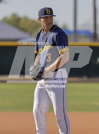 Thumbnail 3 in Bend vs Omaha Westview (Coach Bob Invitational) photogallery.