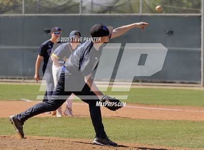 Thumbnail 1 in Bend vs Omaha Westview (Coach Bob Invitational) photogallery.
