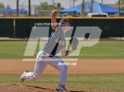Thumbnail 2 in Bend vs Omaha Westview (Coach Bob Invitational) photogallery.