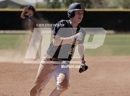 Thumbnail 3 in Bend vs Omaha Westview (Coach Bob Invitational) photogallery.