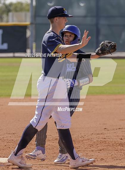 Thumbnail 2 in Bend vs Omaha Westview (Coach Bob Invitational) photogallery.