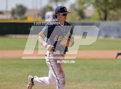 Thumbnail 2 in Bend vs Omaha Westview (Coach Bob Invitational) photogallery.