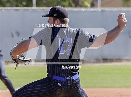 Thumbnail 3 in Bend vs Omaha Westview (Coach Bob Invitational) photogallery.