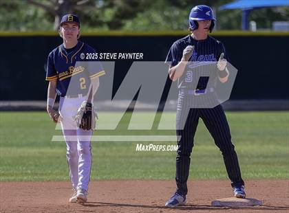Thumbnail 3 in Bend vs Omaha Westview (Coach Bob Invitational) photogallery.