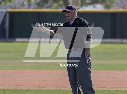 Thumbnail 1 in Bend vs Omaha Westview (Coach Bob Invitational) photogallery.