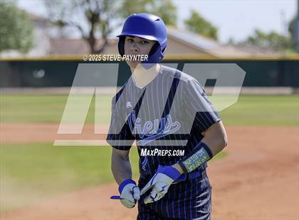 Thumbnail 2 in Bend vs Omaha Westview (Coach Bob Invitational) photogallery.