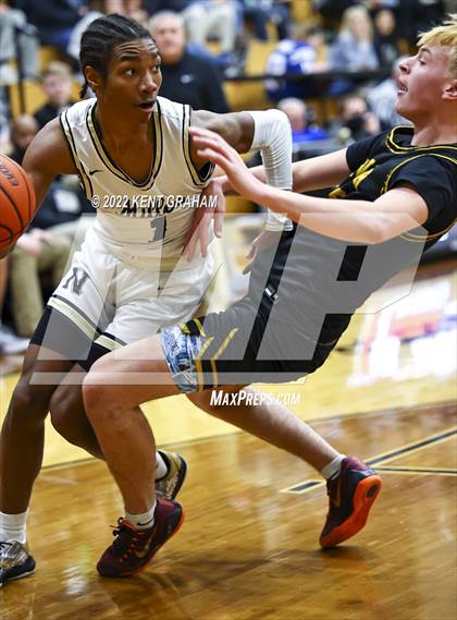 Thumbnail 2 in Noblesville vs Avon photogallery.