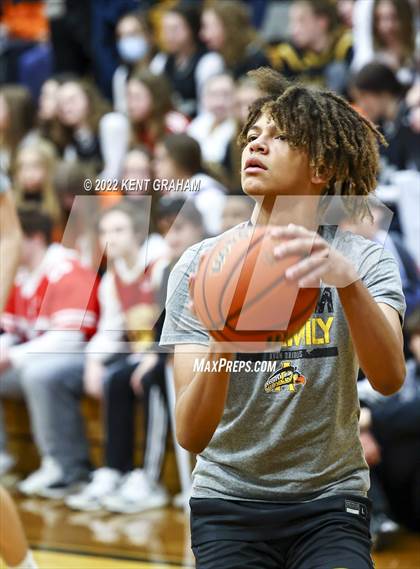 Thumbnail 2 in Noblesville vs Avon photogallery.
