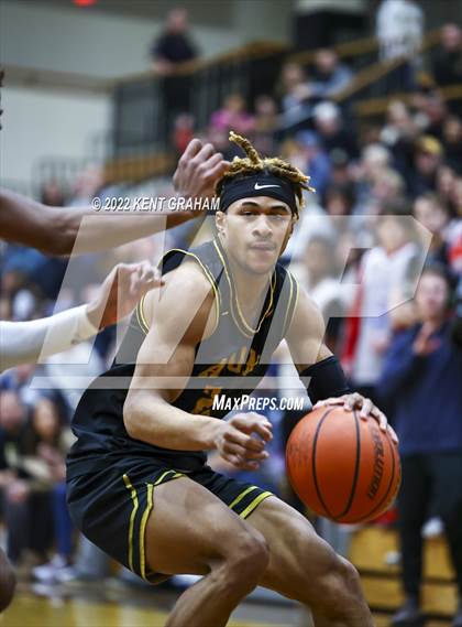Thumbnail 1 in Noblesville vs Avon photogallery.