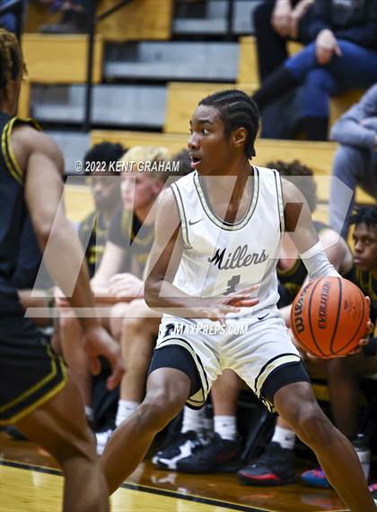 Thumbnail 3 in Noblesville vs Avon photogallery.