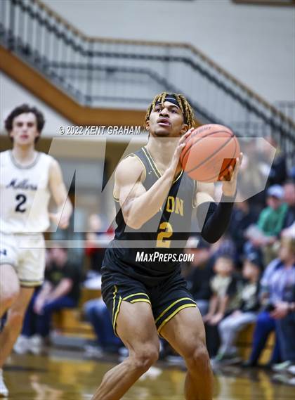 Thumbnail 3 in Noblesville vs Avon photogallery.