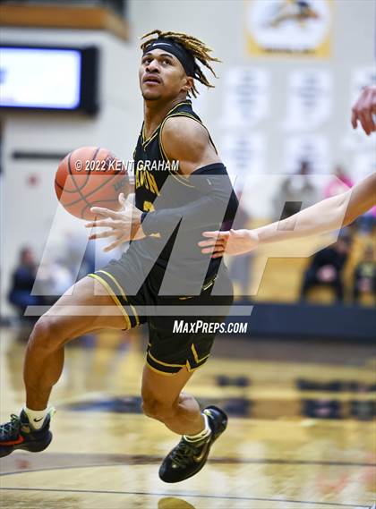 Thumbnail 2 in Noblesville vs Avon photogallery.