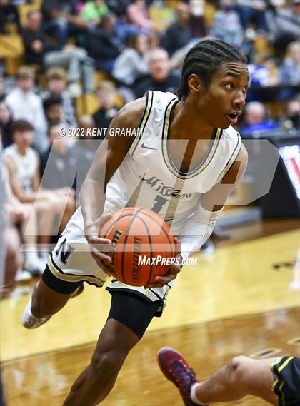 Thumbnail 3 in Noblesville vs Avon photogallery.