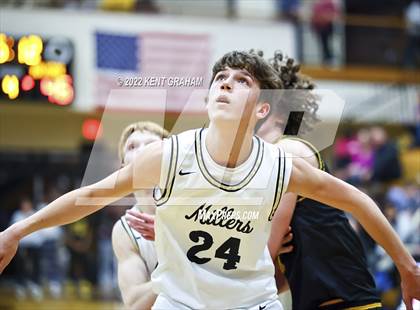 Thumbnail 3 in Noblesville vs Avon photogallery.