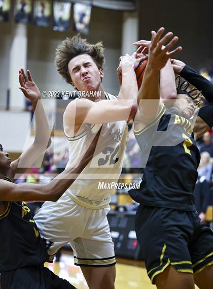 Thumbnail 3 in Noblesville vs Avon photogallery.