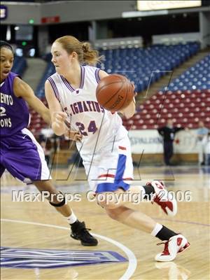 Thumbnail 3 in Sacramento vs St. Ignatius (CIF NorCal D3 Final) photogallery.