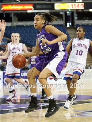 Thumbnail 2 in Sacramento vs St. Ignatius (CIF NorCal D3 Final) photogallery.