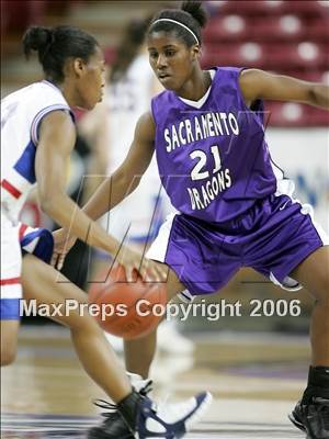Thumbnail 2 in Sacramento vs St. Ignatius (CIF NorCal D3 Final) photogallery.