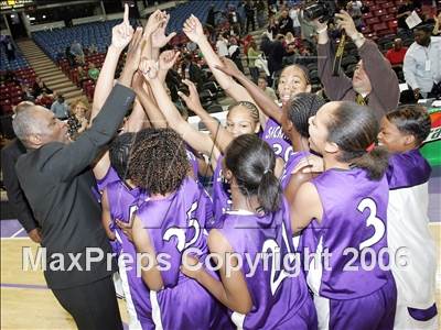 Thumbnail 2 in Sacramento vs St. Ignatius (CIF NorCal D3 Final) photogallery.