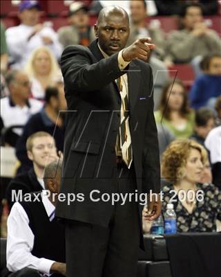 Thumbnail 1 in Sacramento vs St. Ignatius (CIF NorCal D3 Final) photogallery.