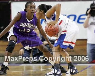 Thumbnail 2 in Sacramento vs St. Ignatius (CIF NorCal D3 Final) photogallery.