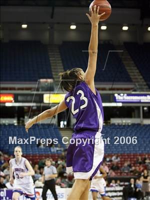 Thumbnail 1 in Sacramento vs St. Ignatius (CIF NorCal D3 Final) photogallery.