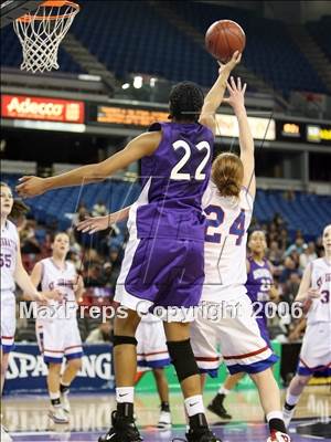 Thumbnail 1 in Sacramento vs St. Ignatius (CIF NorCal D3 Final) photogallery.