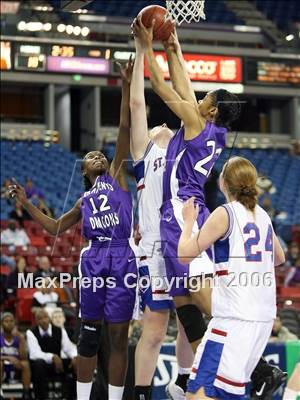 Thumbnail 1 in Sacramento vs St. Ignatius (CIF NorCal D3 Final) photogallery.