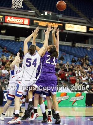 Thumbnail 2 in Sacramento vs St. Ignatius (CIF NorCal D3 Final) photogallery.