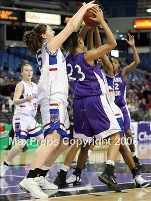 Thumbnail 1 in Sacramento vs St. Ignatius (CIF NorCal D3 Final) photogallery.