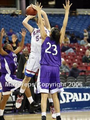 Thumbnail 3 in Sacramento vs St. Ignatius (CIF NorCal D3 Final) photogallery.