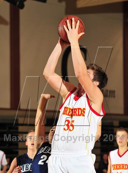 Thumbnail 2 in Palm Valley vs. Liberty Christian (MaxPreps Holiday Classic) photogallery.