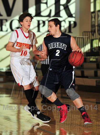 Thumbnail 2 in Palm Valley vs. Liberty Christian (MaxPreps Holiday Classic) photogallery.
