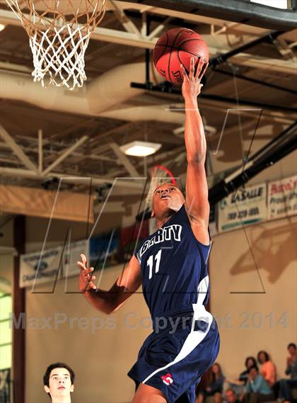 Thumbnail 1 in Palm Valley vs. Liberty Christian (MaxPreps Holiday Classic) photogallery.