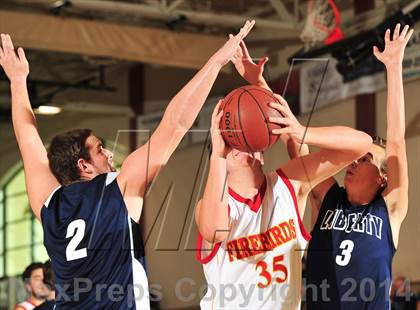 Thumbnail 1 in Palm Valley vs. Liberty Christian (MaxPreps Holiday Classic) photogallery.