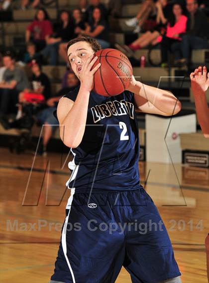 Thumbnail 3 in Palm Valley vs. Liberty Christian (MaxPreps Holiday Classic) photogallery.