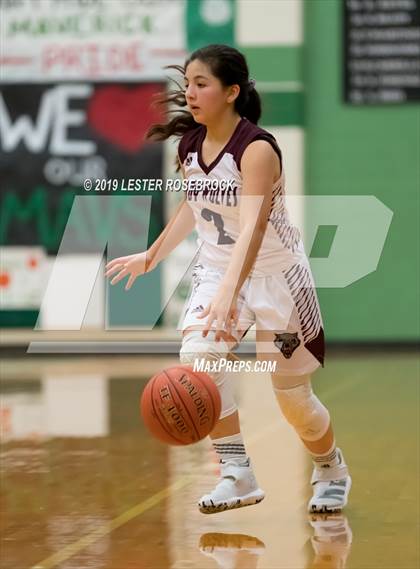 Thumbnail 3 in Dilley vs. Mathis (Maverick Classic) photogallery.