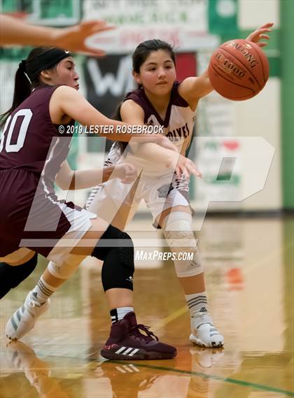 Thumbnail 1 in Dilley vs. Mathis (Maverick Classic) photogallery.